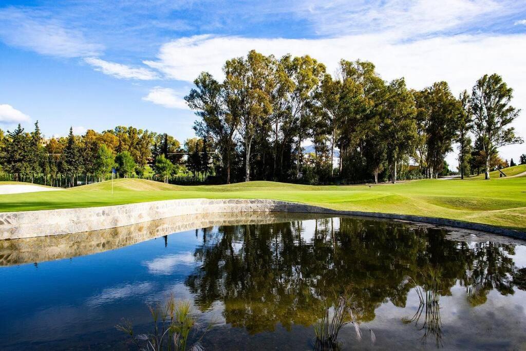 Apartamento Con Piscina Cerca Del Golf En Atalaya - Atalaya Del Golf 31 Estepona Exteriér fotografie
